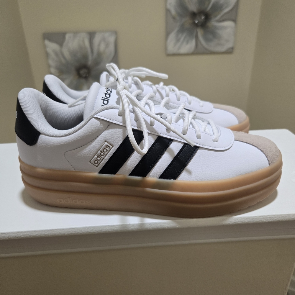 *BRAND NEW* Adidas Sneakers